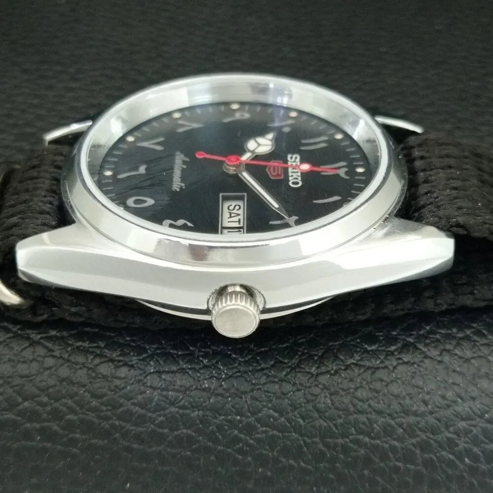 Vintage 1973 Seiko Automatic Mens Silver Watch W/daydate & Arabic accents